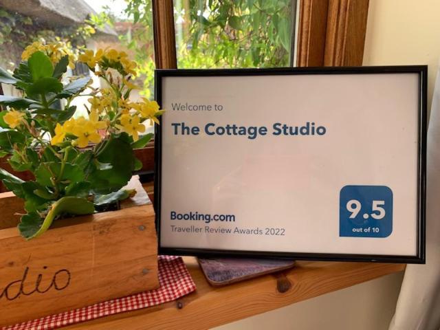 The Cottage Studio Wool Bagian luar foto